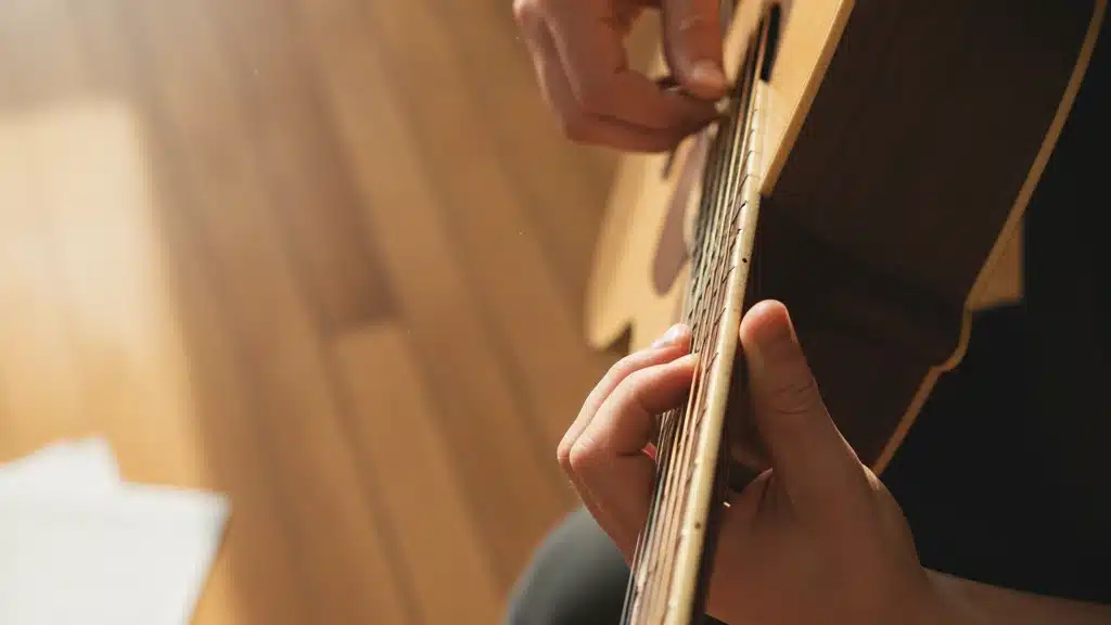 Melhores apps para aprender violão do zero no seu tempo